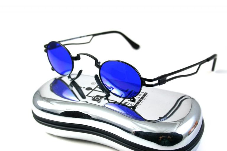 oval Gothic sunglasses