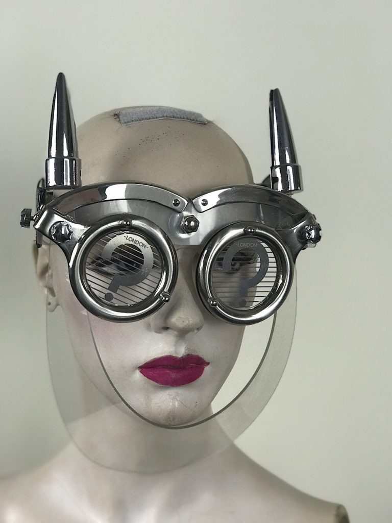 eye wear mask with metal horns perforated metal ocular lens Hi Tek - Image 2