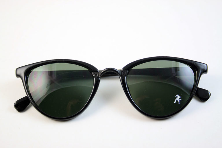 Retro cat eye sunglasses black frame green lens Hi Tek model HT-5556