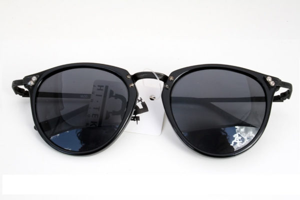 black retro sunglasses