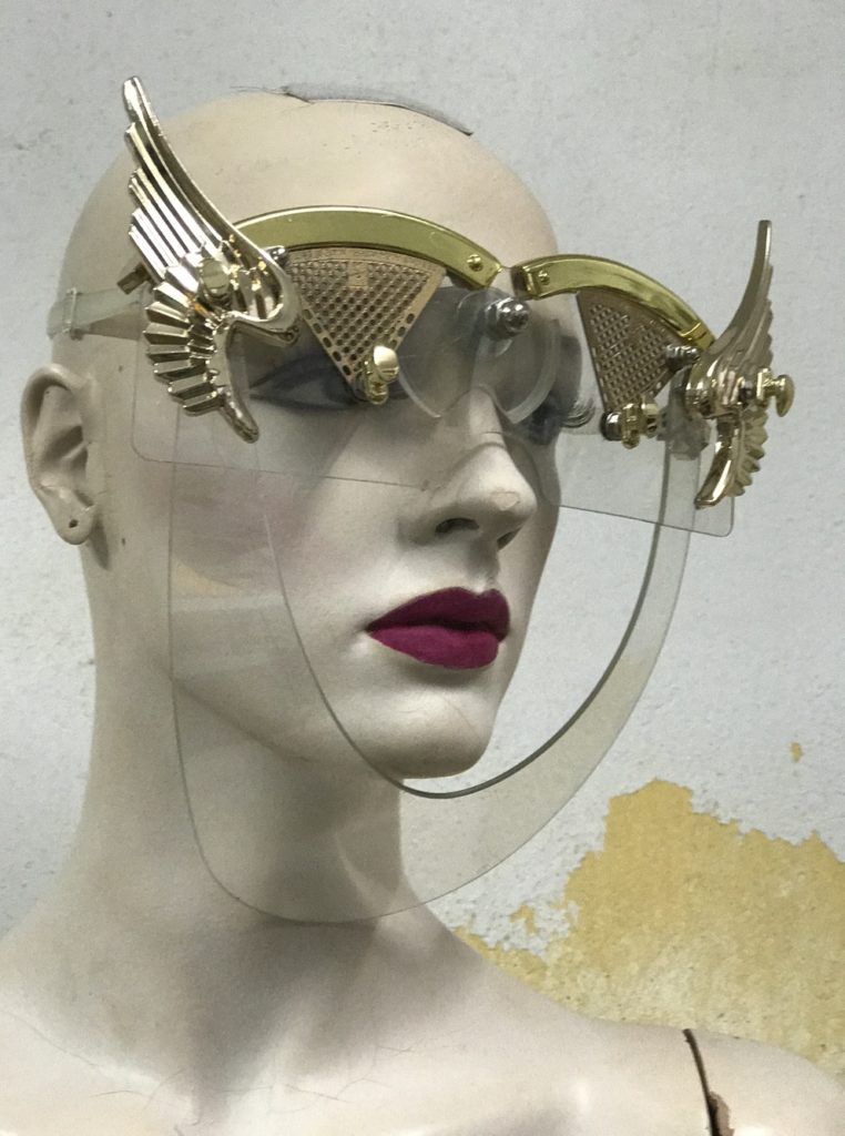 eyewear mask with wings, gold angel wings Hi Tek - Image 3