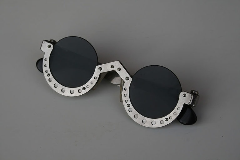 *** SOLD OUT *** Hi Tek round silver metal sunglasses cult-9 unusual unique