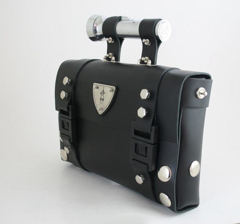 Hi Tek Alexander unisex black leather shoulder bag satchel unusual unique - Image 3