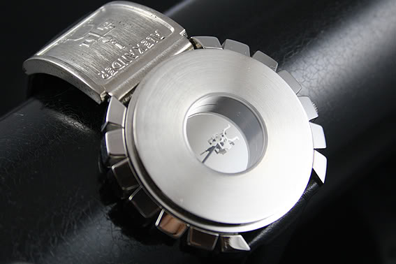 Review - Alexander Vathos A501B-02 quartz 200M dive watch - Microbrand Watch  World