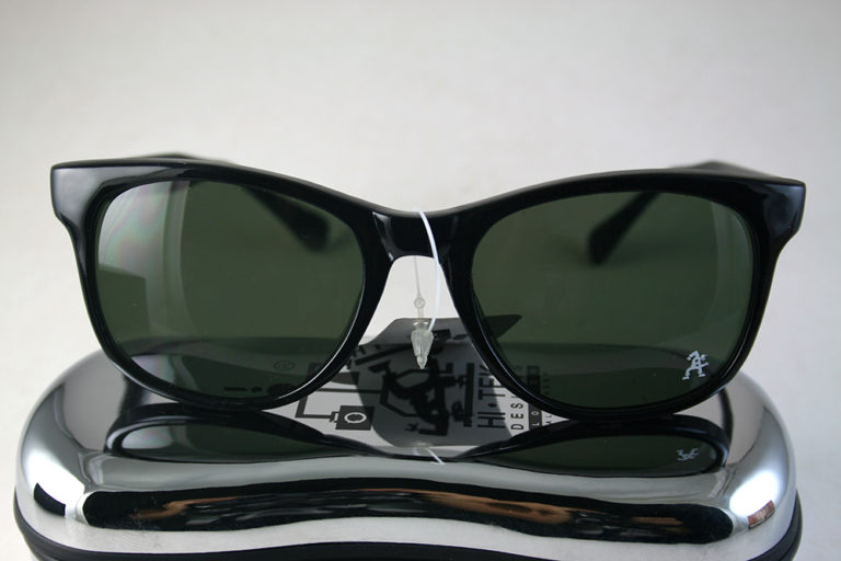 Retro Square black sunglasses lens color option 1990s Wayfarer style HT-92112 - Image 4