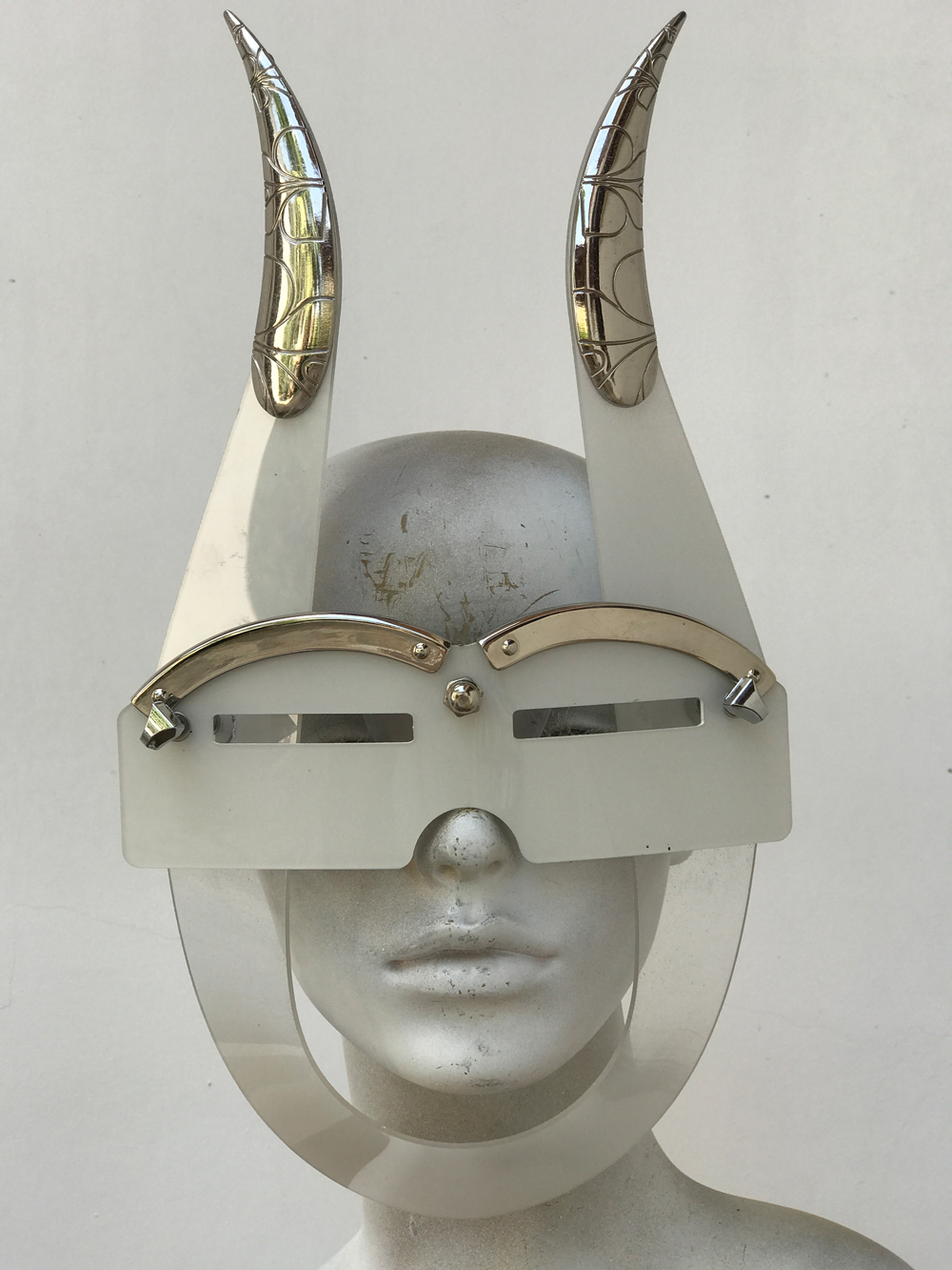 mask with horns