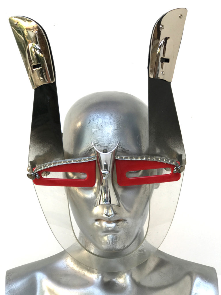 eye wear with horns
