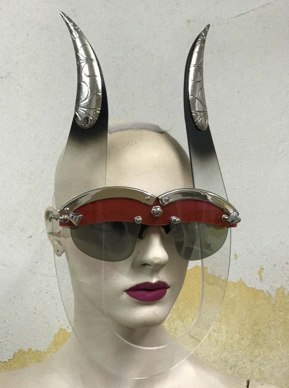 eyewear mask with horns