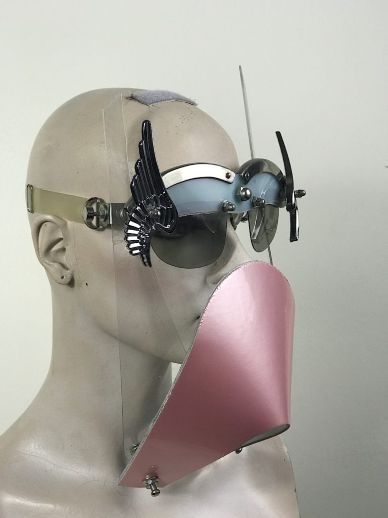Eye wear mask with metal wings and pink muzzle - Image 2