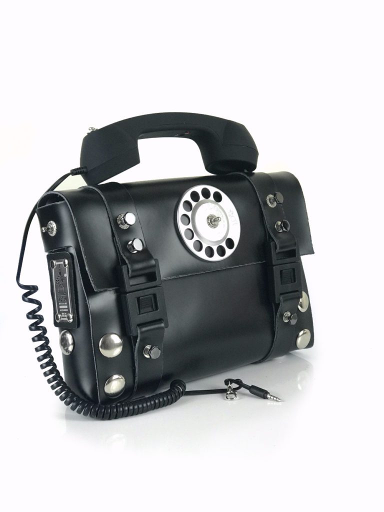 black shoulder bag