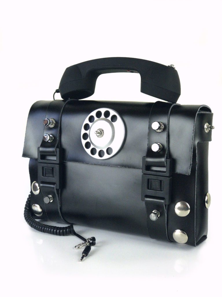 black shoulder bag
